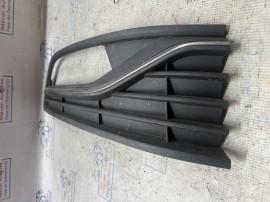 Grila proiector dreapta Volkswagen Polo 2014