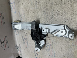 Macara geam dreapta spate Dacia Duster 2019