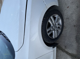 Aripa Dreapta Fata Volkswagen Jetta 1.6 Motorina 2012