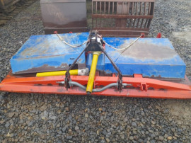Coasă cu lame pentru tractor