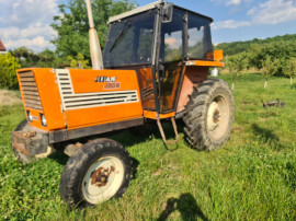Tractor Fiat 780H Cabina