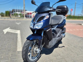 Scuter Aprilia Sportcity 125cc &ndash; 2011