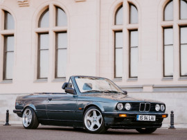 BMW E30 320i Atestat retro-mobil