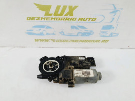 Motoras macara geam dreapta fata 2.2 dci YD25DDTi 400846d Nissan Navar