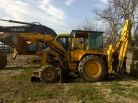 Dezmembrez buldoexcavator Massey Ferguson 50H