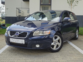 Volvo V50 1.6 D2 Kinetic 2011 Xenon Piele Navi Rate avans 0