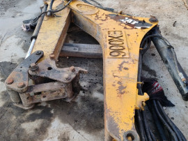 Brat buldoexcavator Caterpillar EX006