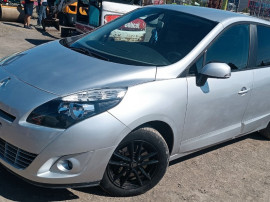 RENAULT SCENIC 3, din 2011, cu motor diesel de 1.5 dCi, 110 cp, euro 5