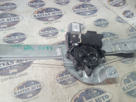 Macara geam dreapta fata Peugeot 2008 2016