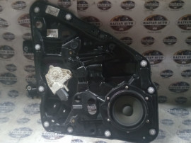 Macara geam dreapta spate Porsche Cayenne 2013