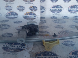 Macara geam stanga fata Renault Clio 2015