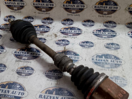 Planetara stanga fata Nissan Qashqai 1.2 Benzina 2011