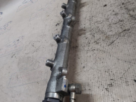 Rampa injectoare BMW 520 Motorina 2006