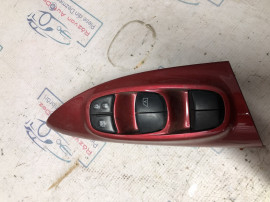 Butoane geamuri electrice Nissan Juke 2011