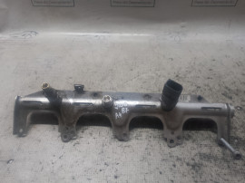 Rampa injectie Audi A4 B7 2.0 Benzina 2007
