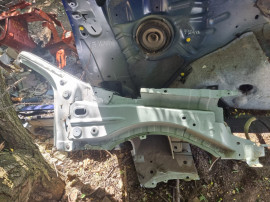 Semi Aripa Dreapta Fata Dacia Duster - Motorina 2020