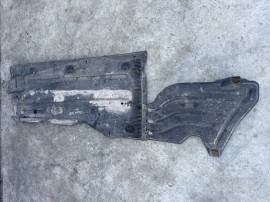 Scut lateral stanga Volkswagen Tiguan 2.0 Motorina 2014