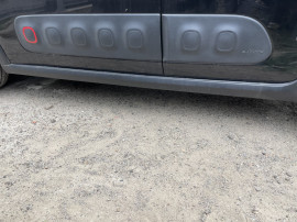 Prag stanga plastic Citroen C3 2016
