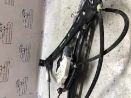 Macara geam dreapta fata Volkswagen Passat CC 2013