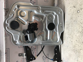 Macara geam stanga fata Nissan Qashqai 2012