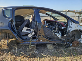 Prag dreapta tabla Peugeot 3008 2010