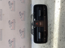 Grila ventilatie centrala Skoda Yeti 2.0 Motorina 2012