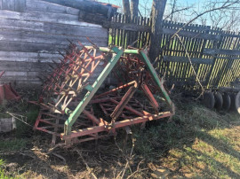 Grapa cu colti rabatabila de 4m cu colți de 20 cm