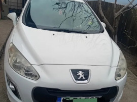 Peugeot 308 1.6 hdi anul 2012