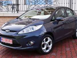 Ford Fiesta ~ Titanium ~ an 2011 ~ benzina