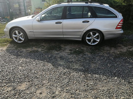 Liciteaza-Mercedes-Benz C 220 2004