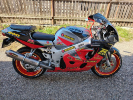 Suzuki gsxr 600 srad! ca nou