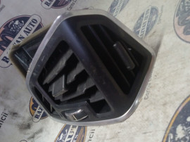 Grila ventilatie stanga Ford Kuga 2014