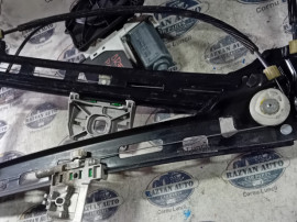 Motoras macara dreapta fata Volkswagen Passat CC 2010