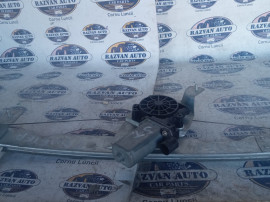 Macara geam stanga fata Dacia Duster 2014