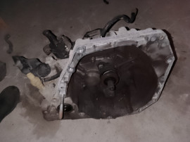 Cutie de viteze in 5 trepte Dacia Duster 1.6 Benzina 2019