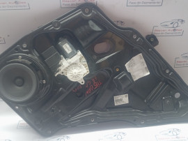 Macara geam dreapta spate Dacia Duster 2014