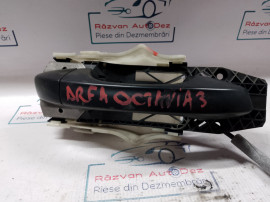 Maner exterior dreapta fata Skoda Octavia 3 2015