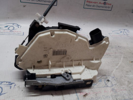 Broasca stanga spate Volkswagen Passat CC 2011