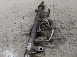 Rampa injectoare Volkswagen Passat B7 2011