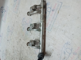 Rampa injectie Ford B-MAX 1.0 Benzina 2013