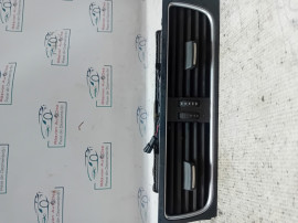 Grila ventilatie centrala Audi A4 2011