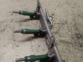 Rampa plus injectoare Dacia Sandero 1.0 Benzina 2021