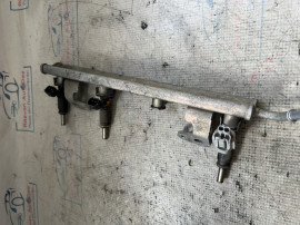 Rampa plus injectoare Dacia Duster 1.6 Benzina 2017