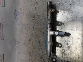 Rampa injectie Dacia Duster 1.5 Motorina 2015