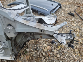 Lonjeron dreapta Volkswagen Golf 6 Plus 2012