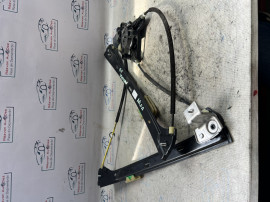 Macara geam dreapta fata Volkswagen Sportsvan 2016