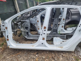 Prag stanga tabla Dacia Logan Mcv 1.5 Motorina 2014