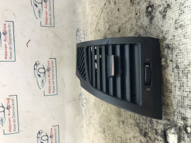 Grila ventilatie stanga BMW 118 2008