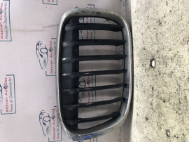 Grila centrala dreapta BMW X1 F48 2017