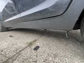 Prag stanga tabla Kia Sportage 1.7 Motorina 2012